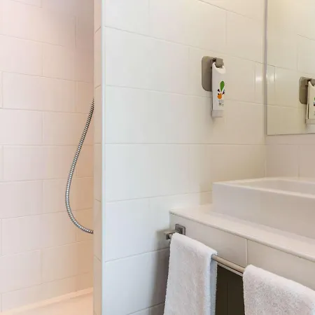 Ibis Styles Saint Julien En Genevois Vitam Hotel Neydens